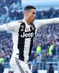  哈兰德冲击金靴，单季进球数逼近亨利纪录