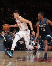  班凯罗27+10魔术掀翻尼克斯  