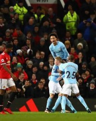  曼城连胜被终结积分差距缩小至五分  