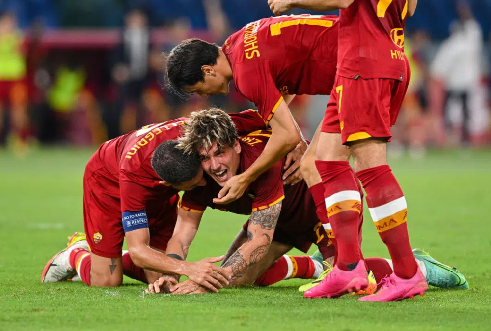  里昂女足四连冠创历史新纪录  