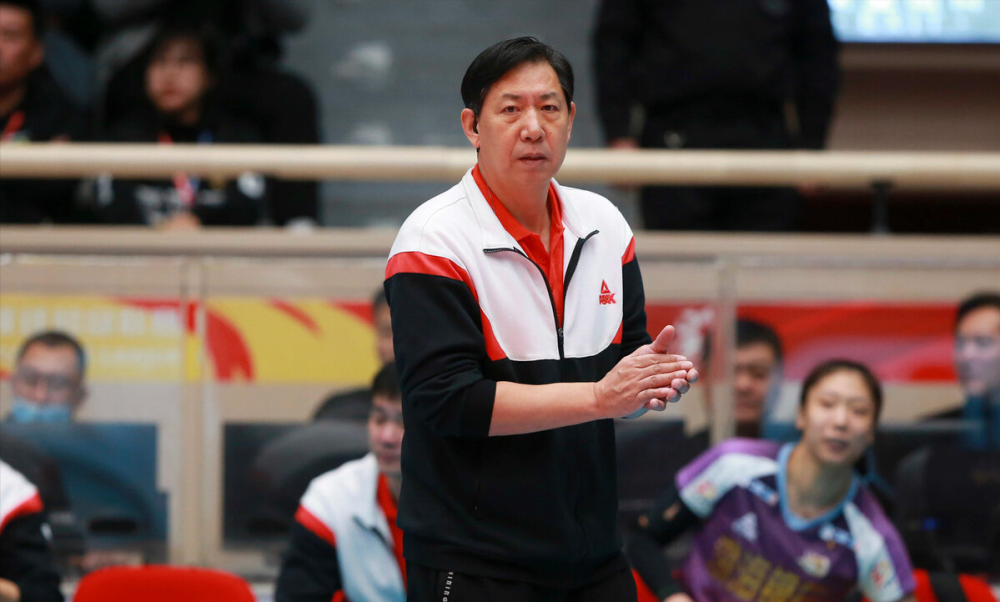  莱万接班人重伤恐影响欧冠资格争夺  